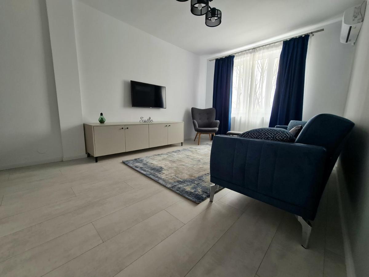 Dolphin Apartment Near Neversea Beach Constanţa Exterior foto